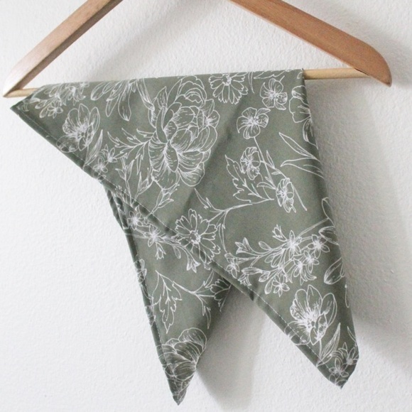 NWT Handmade Floral 18” x 18” Hair Scarf main image 4